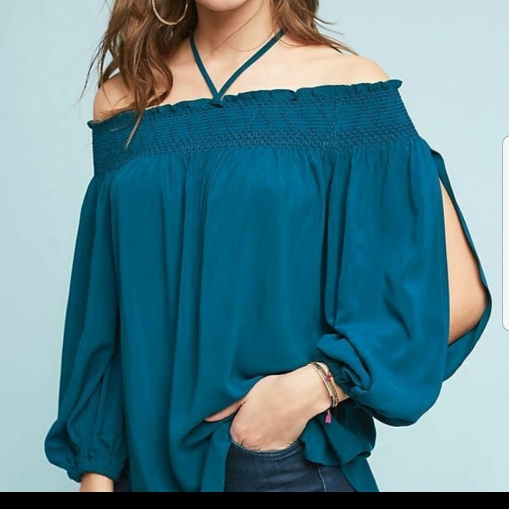 | Anthro | Holding Horses off the shoulder top
